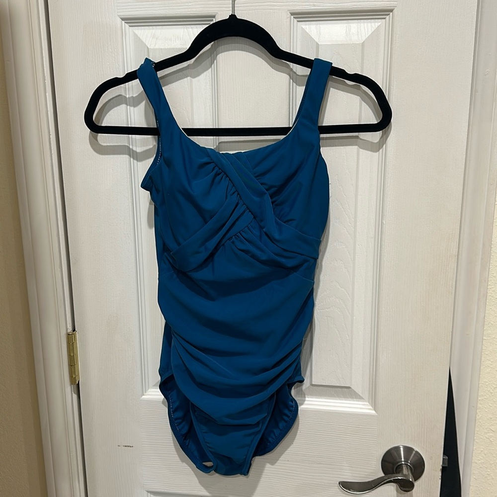 Lands End Mastectomy SlenderSuit Grecian Tummy Control One Piece Swimsuit size 8